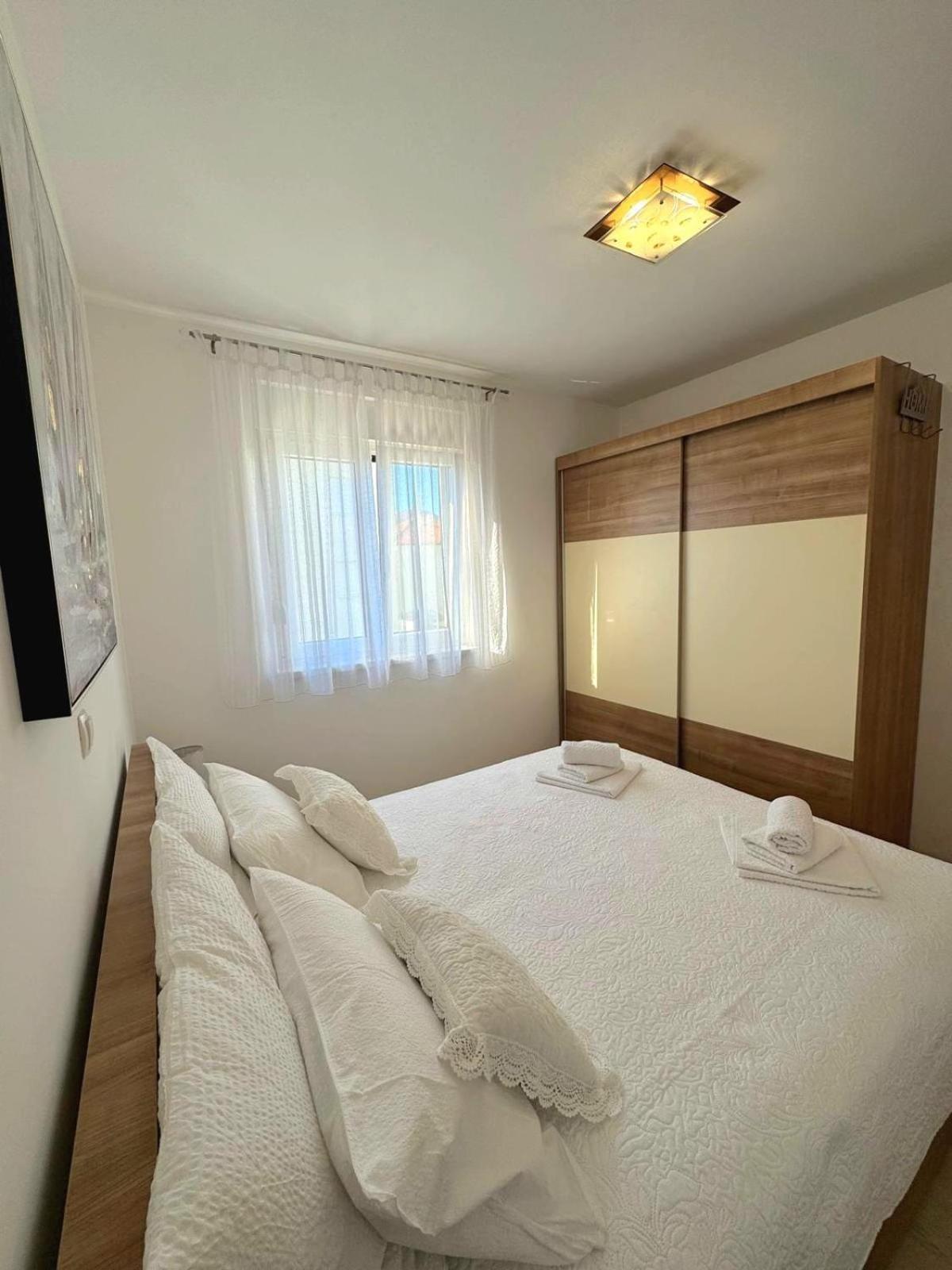 Apartment Misic Trogir Eksteriør billede