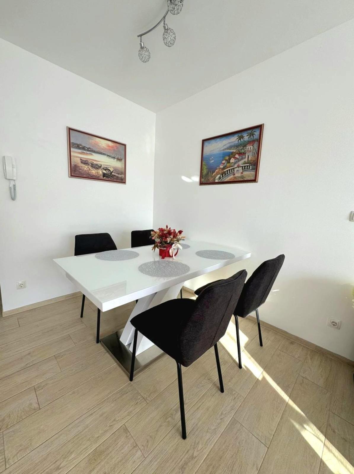 Apartment Misic Trogir Eksteriør billede