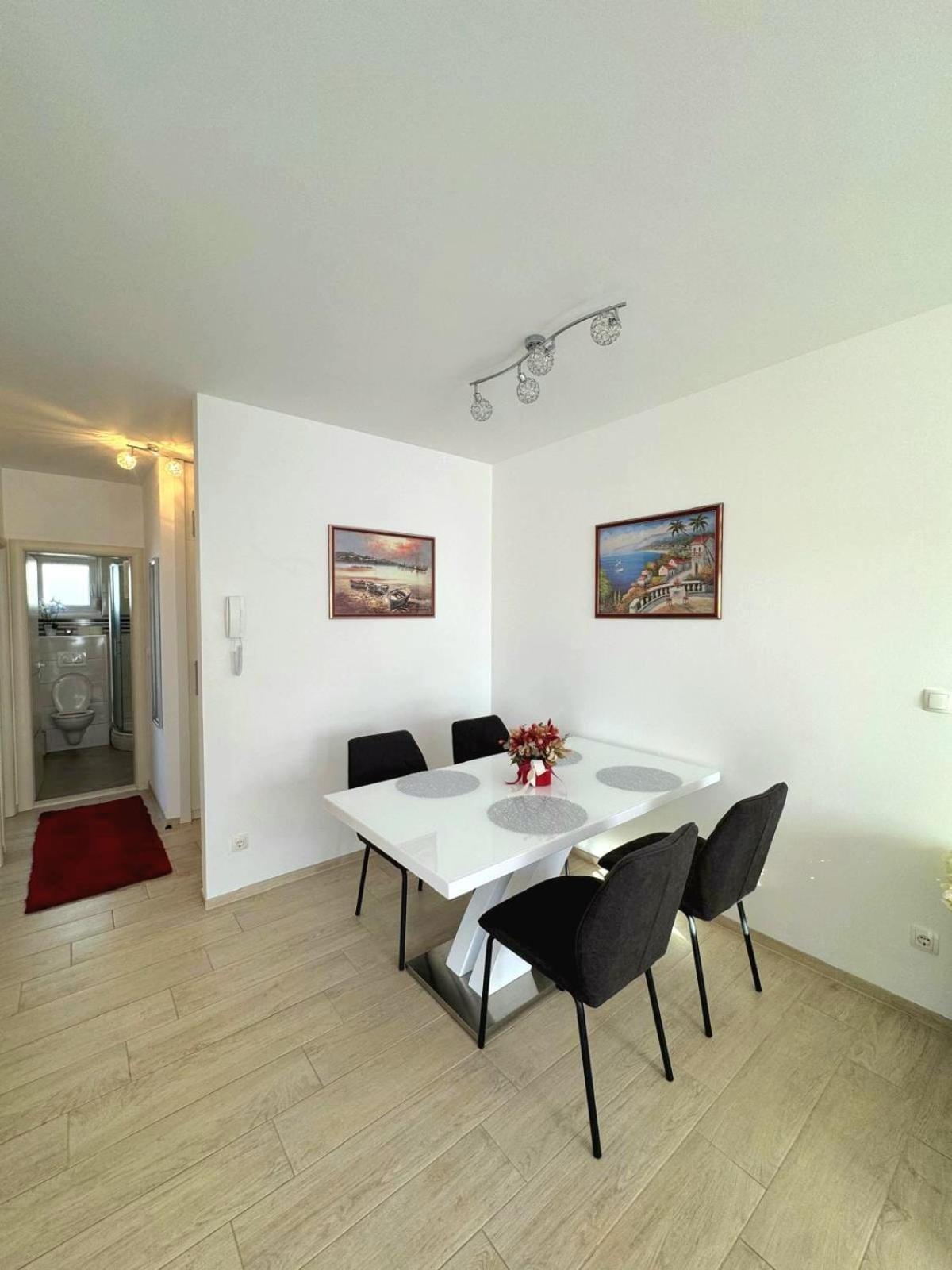 Apartment Misic Trogir Eksteriør billede