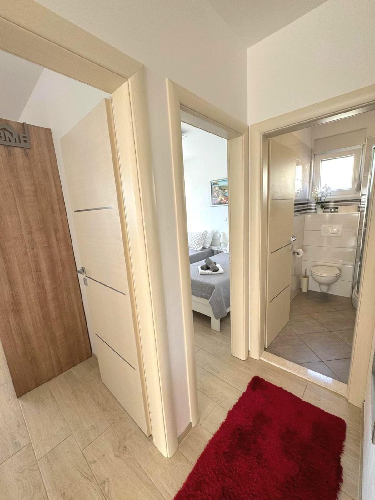 Apartment Misic Trogir Eksteriør billede