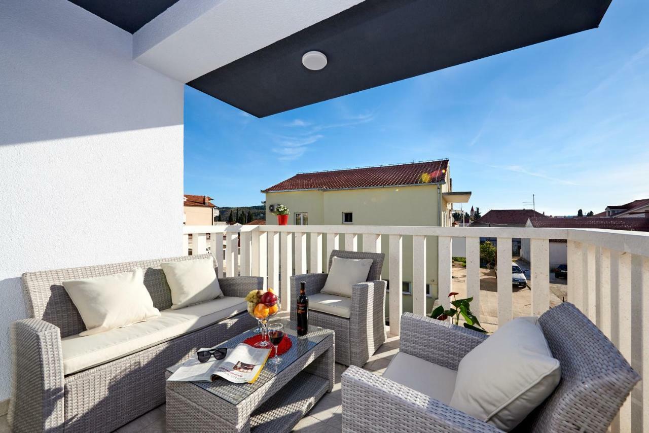 Apartment Misic Trogir Eksteriør billede