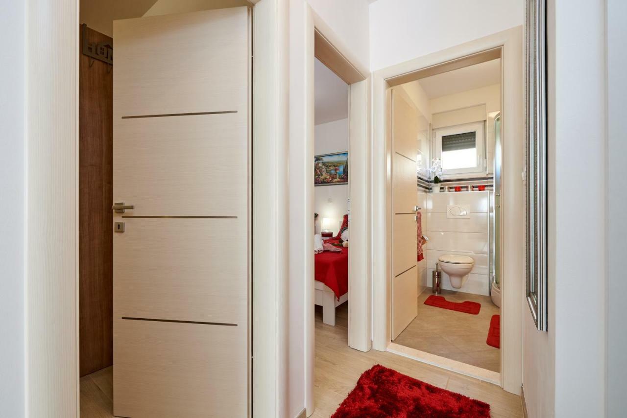 Apartment Misic Trogir Eksteriør billede