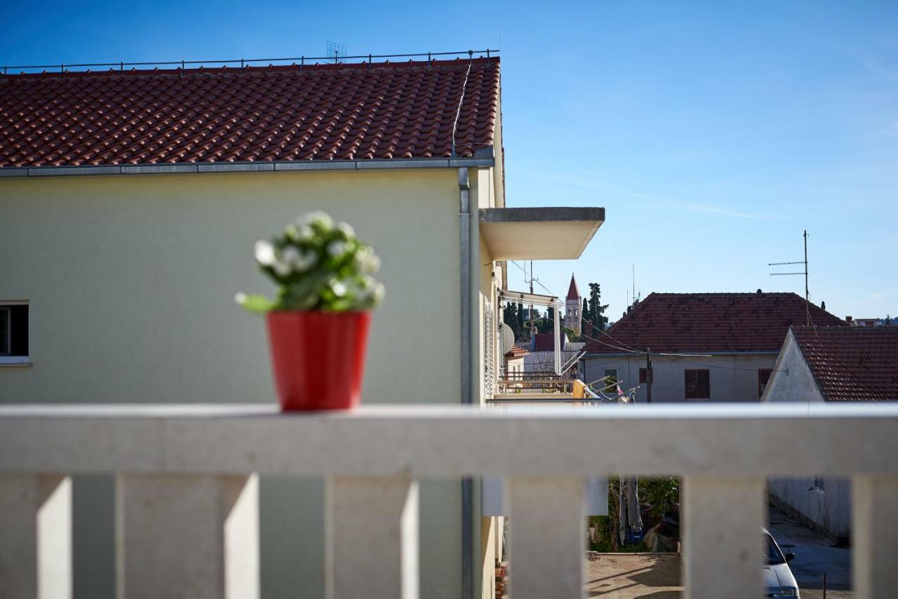 Apartment Misic Trogir Eksteriør billede
