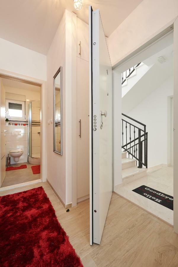 Apartment Misic Trogir Eksteriør billede